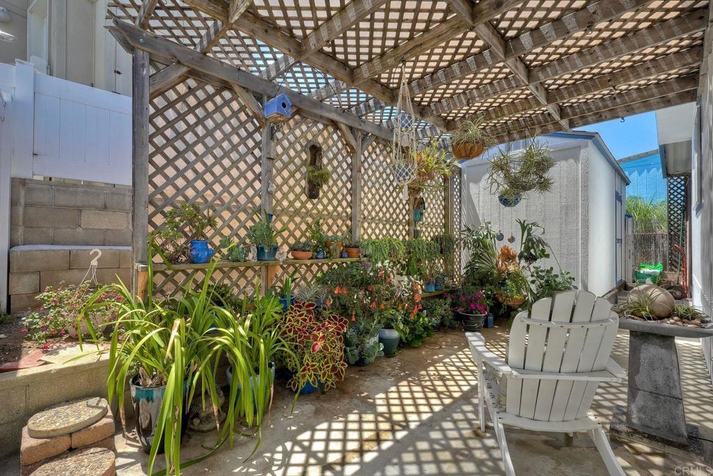 6493 Friendly Place Property Photo 49