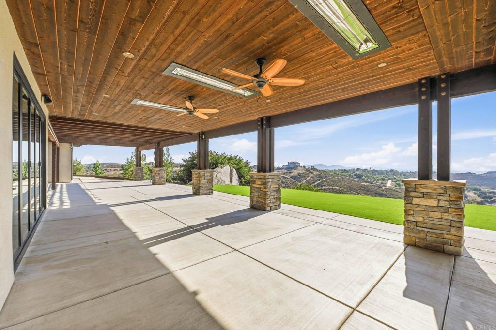 19576 Paradise Mountain Road Property Photo 7