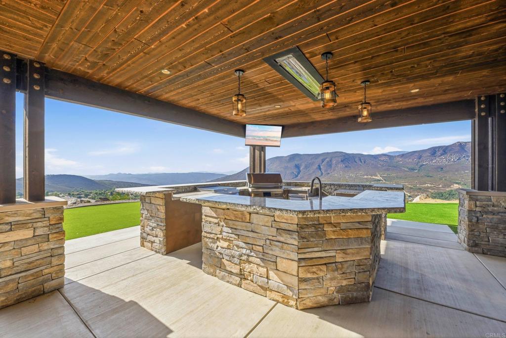 19576 Paradise Mountain Road Property Photo 24