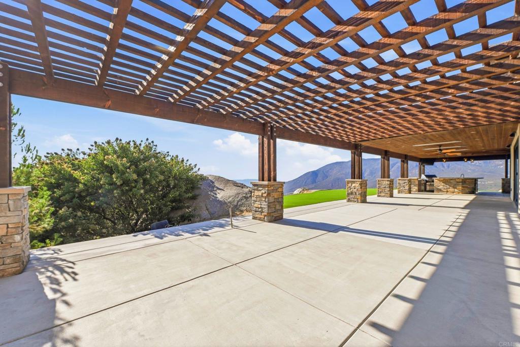 19576 Paradise Mountain Road Property Photo 26