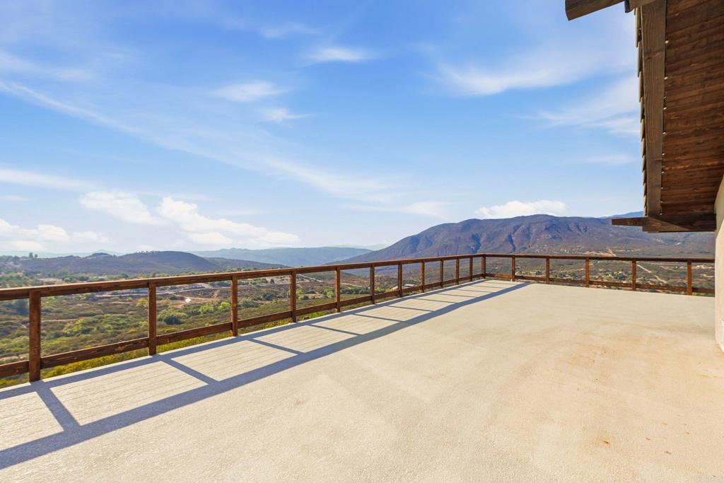 19576 Paradise Mountain Road Property Photo 27