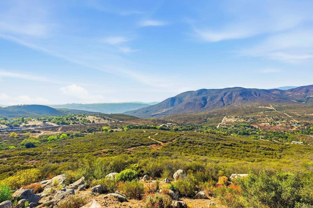 19576 Paradise Mountain Road Property Photo 28