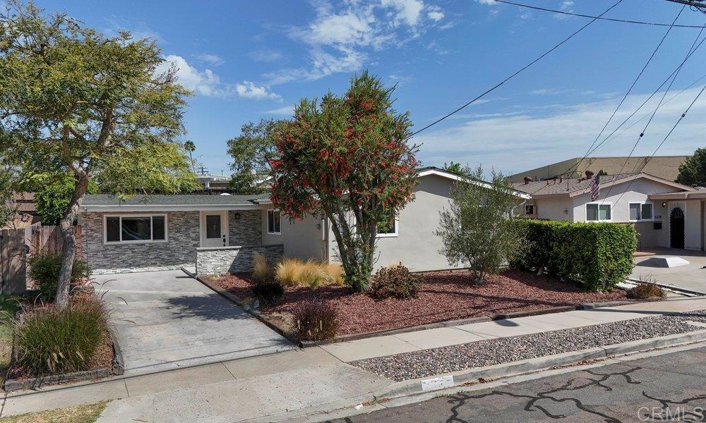 5174 Acuna Street Property Photo 2