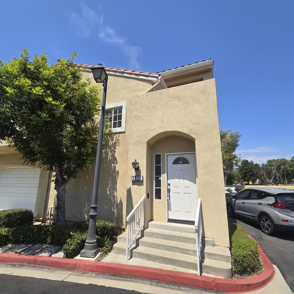 2313 Paseo Circulo Property Photo 2