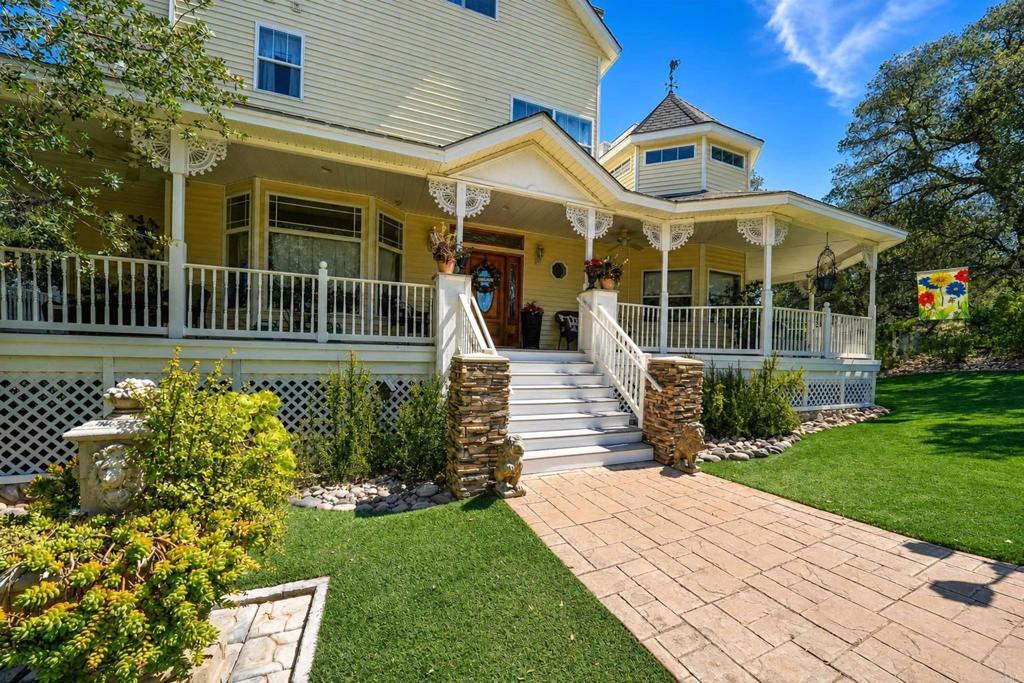 24665 Rancho Santa Teresa Drive Property Photo 3