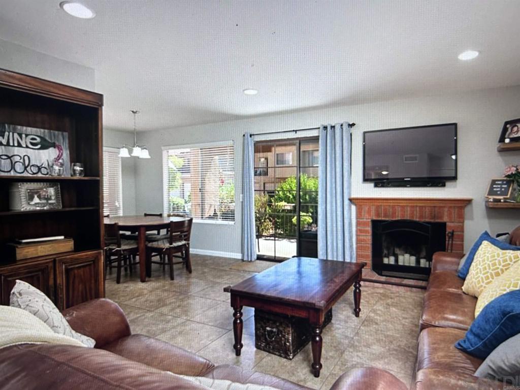 1001 Ficus Lane Property Photo 4