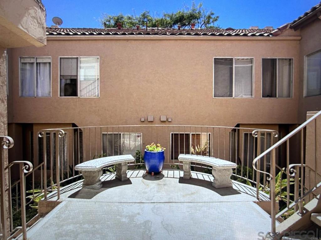 1001 Ficus Lane Property Photo 7