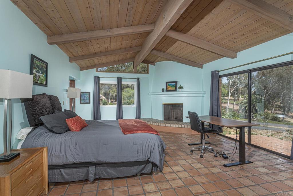6678 Las Colinas Property Photo 9