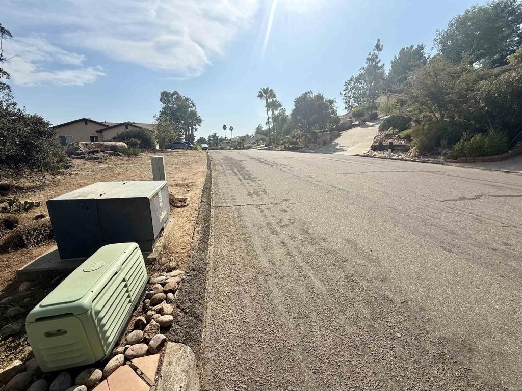 Daza Drive Property Photo 10