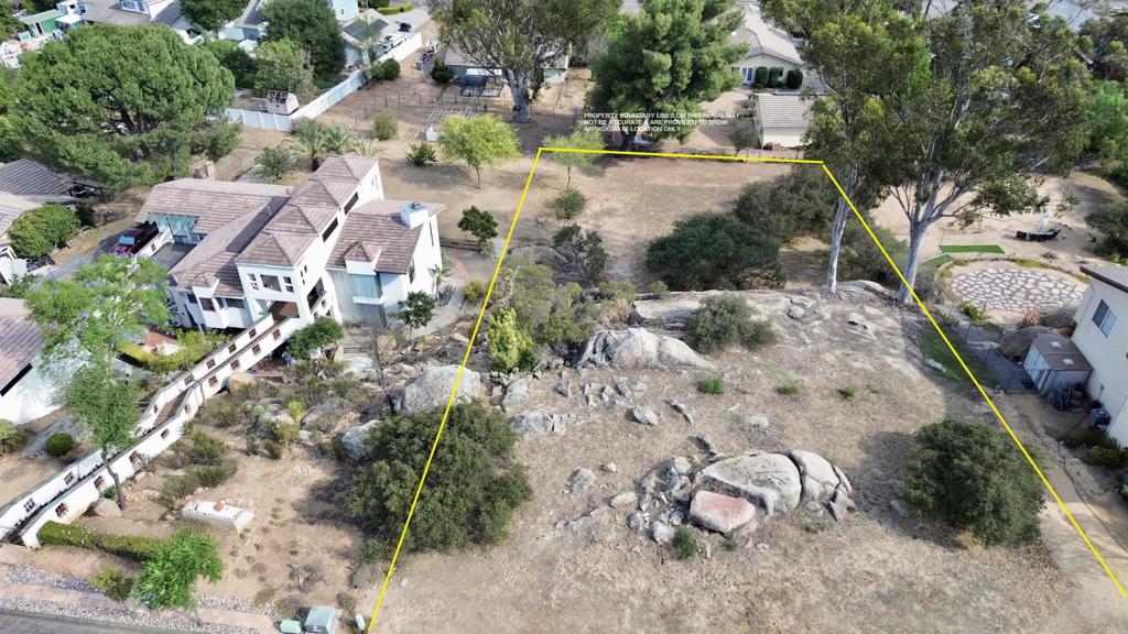 Daza Drive Property Photo 17