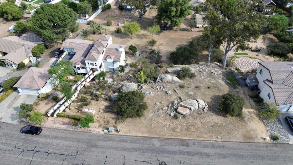 Daza Drive Property Photo 20