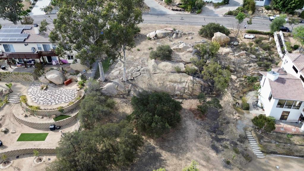 Daza Drive Property Photo 24