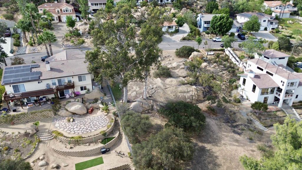 Daza Drive Property Photo 25