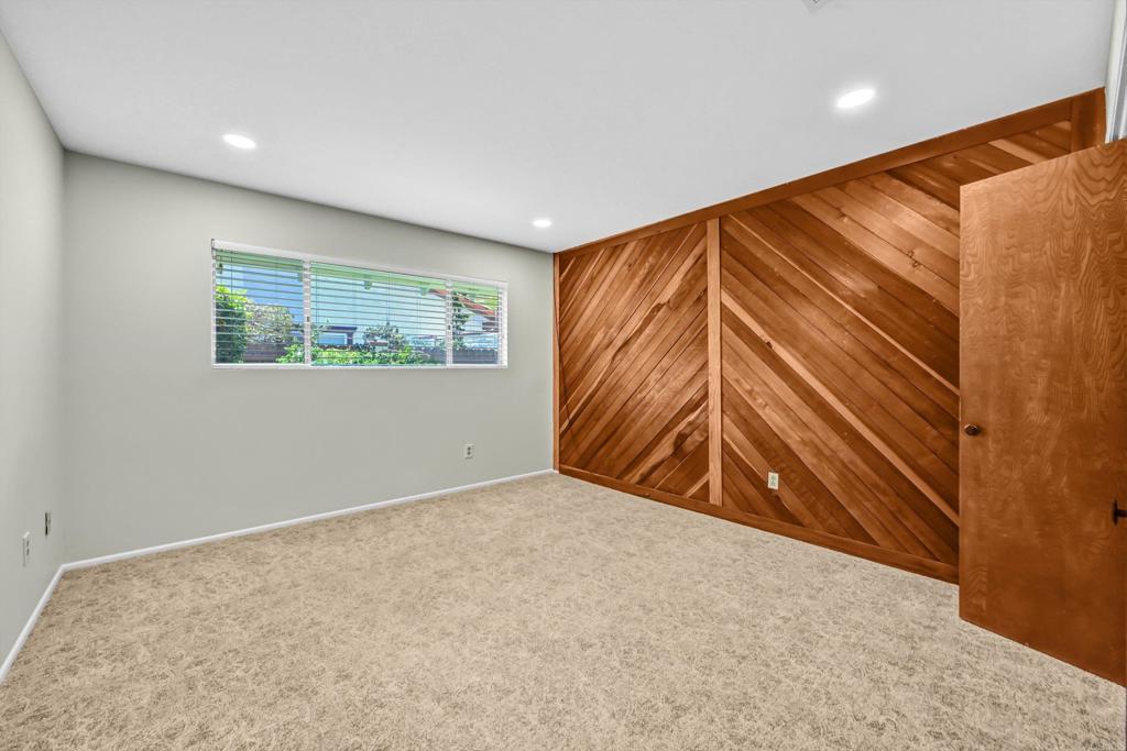 3495 Ridgecrest Dr. Property Photo 25