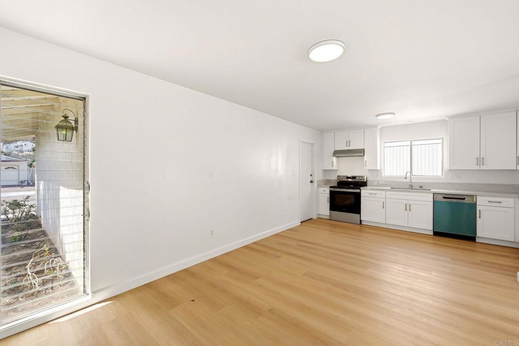 7205 Ballinger Avenue Property Photo 16