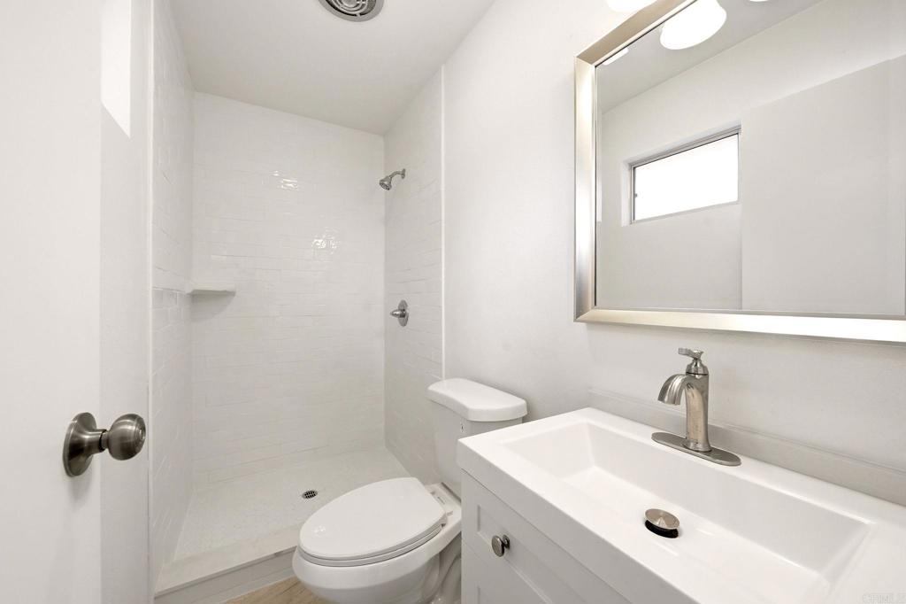 7205 Ballinger Avenue Property Photo 27