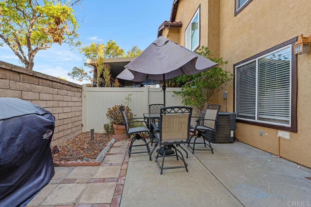 325 Whispering Willow Drive C Property Photo 31