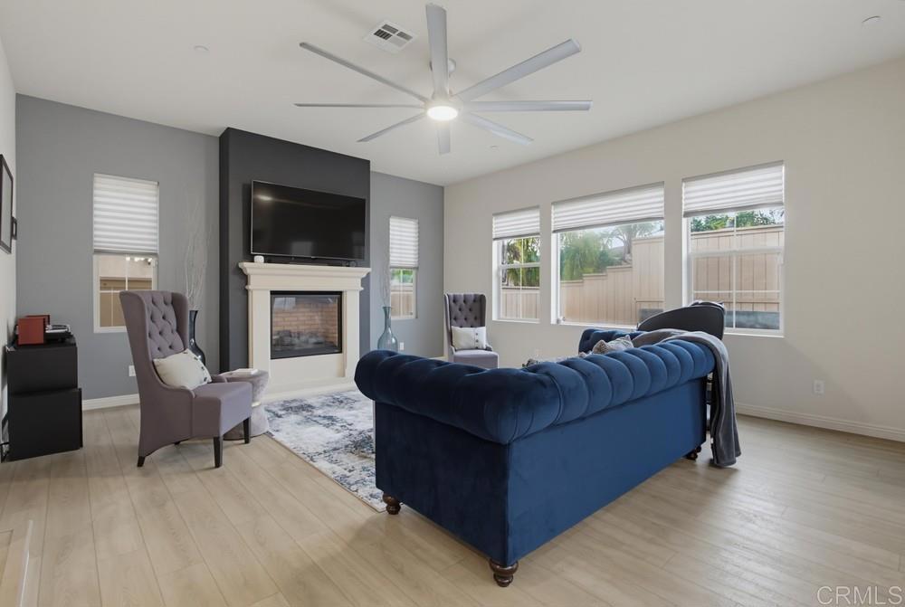 1089 Primrose Lane Property Photo 4