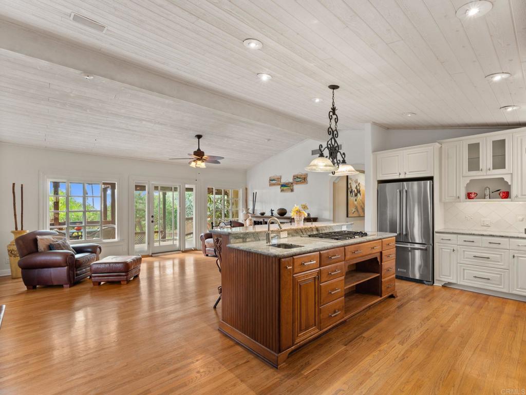 890 Passiflora Avenue Property Photo 12