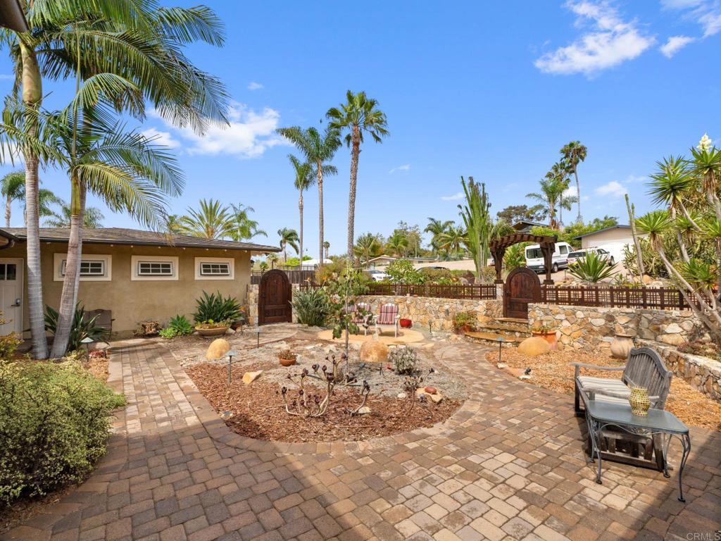 890 Passiflora Avenue Property Photo 49