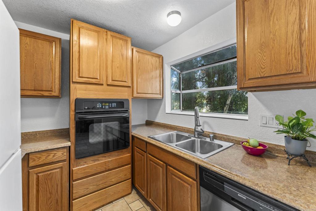 390 E Madison Avenue H Property Photo 6