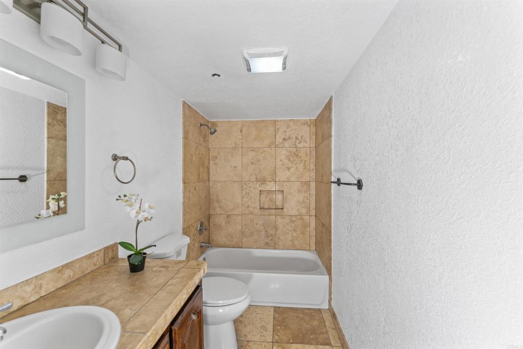 390 E Madison Avenue H Property Photo 9