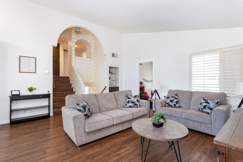 23945 Nectar Way Property Photo 5