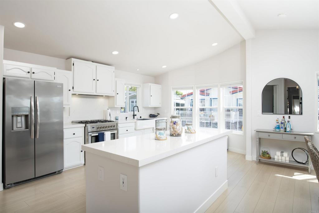 6503 Friendly Property Photo 9