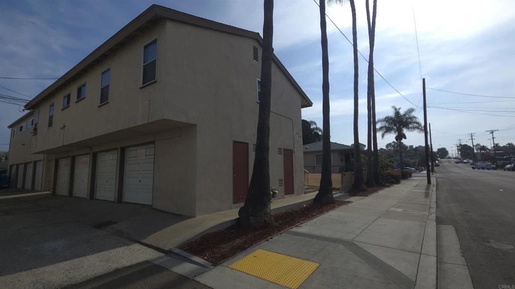 4104 Arizona Street Property Photo 4