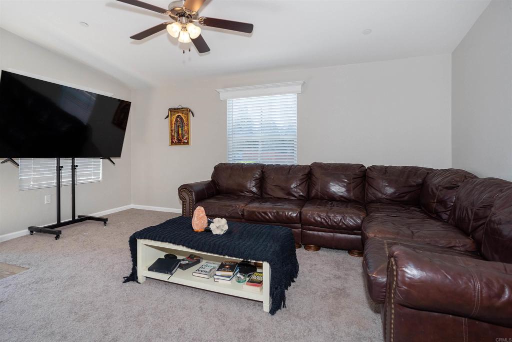 18374 Oleander Avenue Property Photo 6