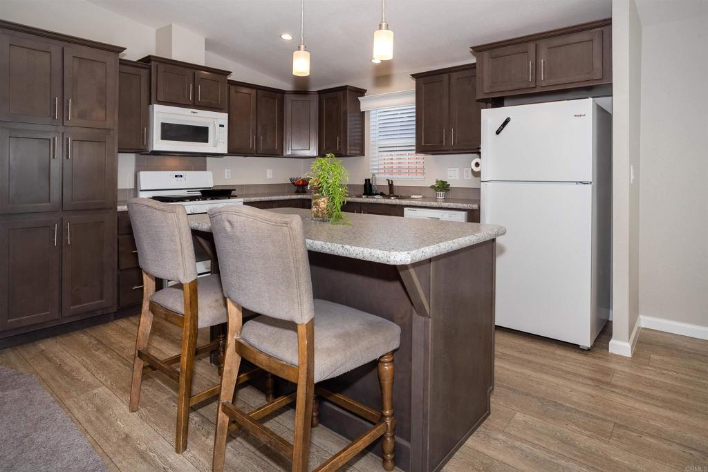 18374 Oleander Avenue Property Photo 8