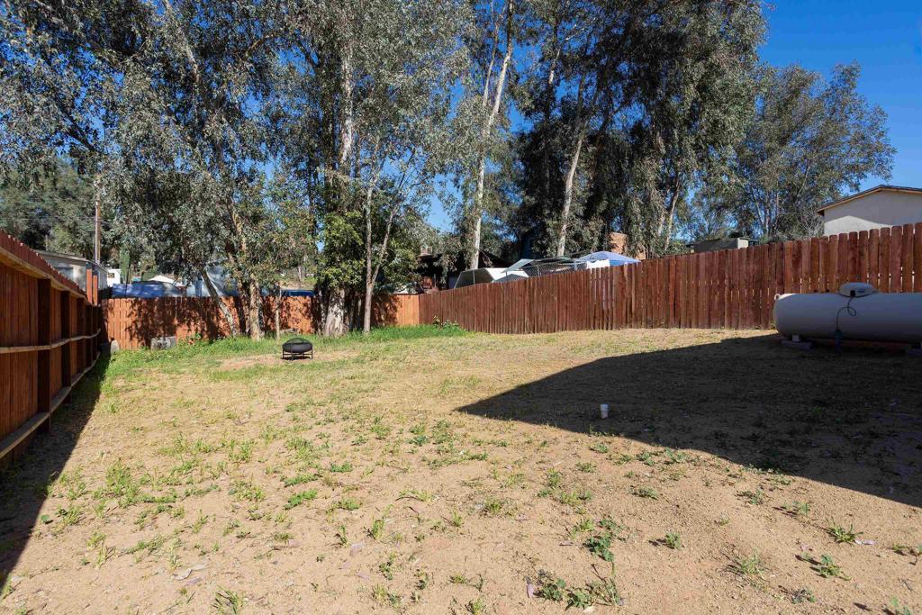 18374 Oleander Avenue Property Photo 19