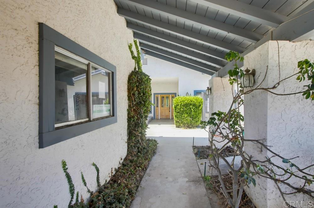 31122 Old River Road Property Photo 4