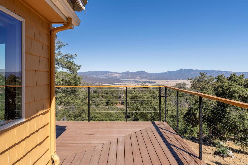 25770 E Grade Road Property Photo 1