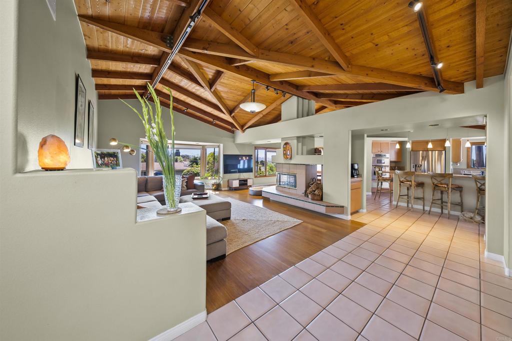 141 Helen Way Property Photo 3