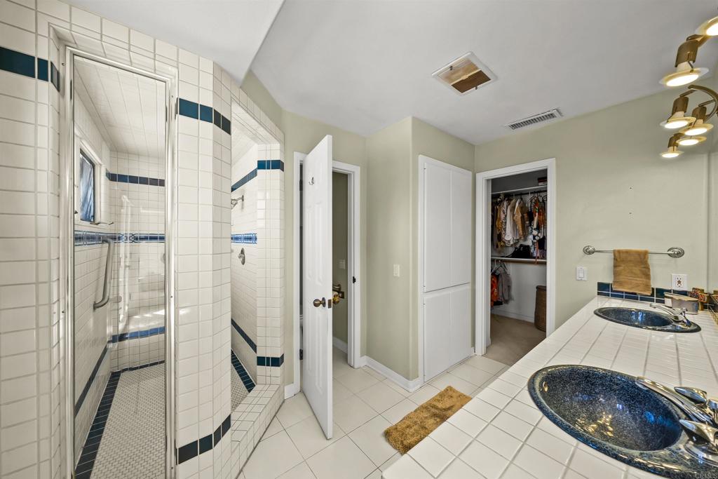 141 Helen Way Property Photo 14