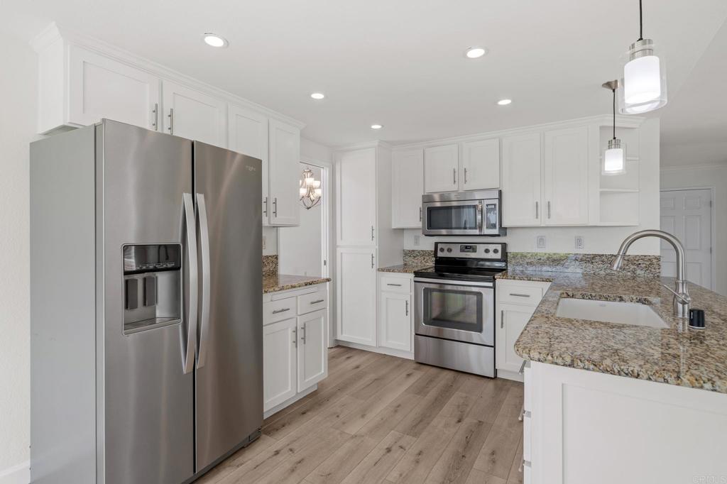 3361 Par Dr Property Photo 17