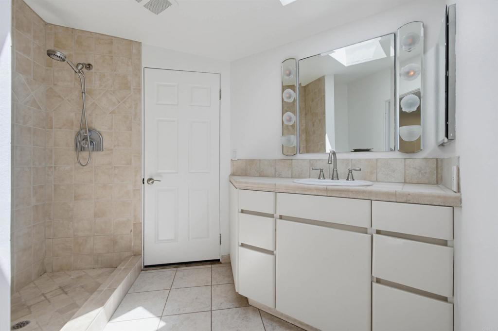 1660 62 Neptune Avenue Property Photo 18