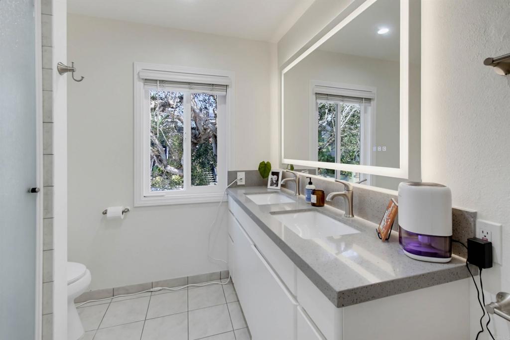 1660 62 Neptune Avenue Property Photo 43