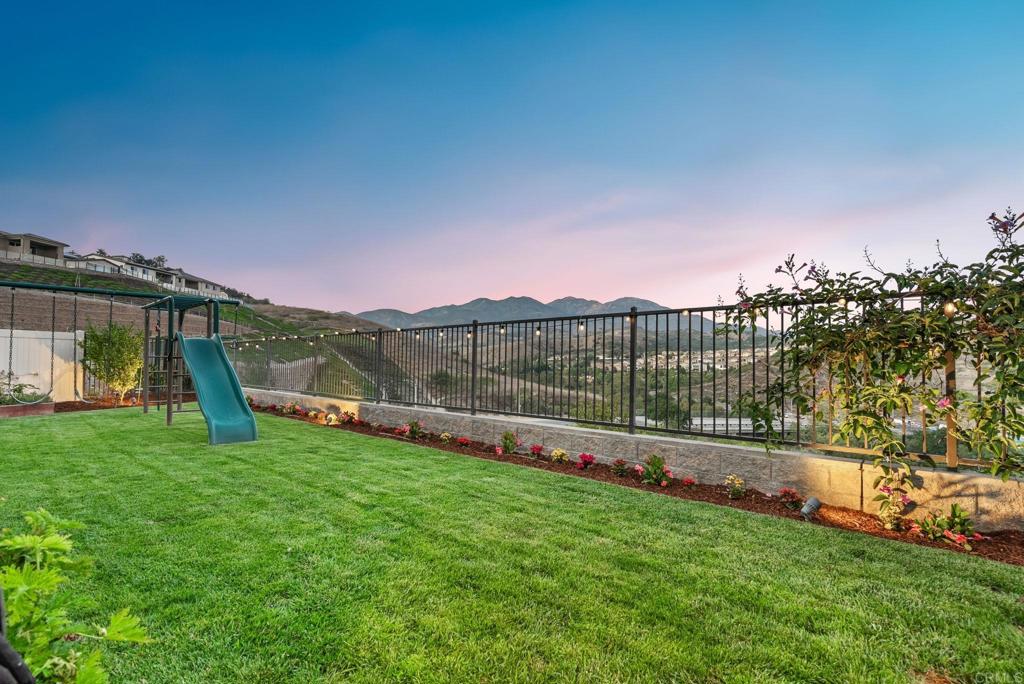 1832 Aliso Canyon Dr Property Photo 3
