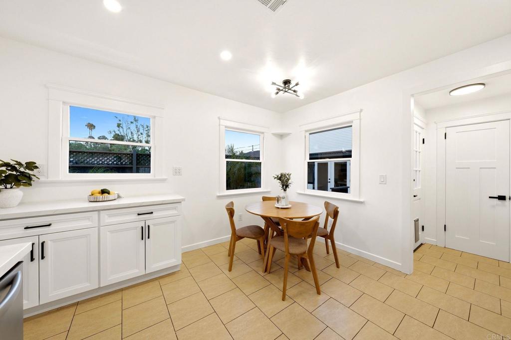1729 Bancroft Street Property Photo 13