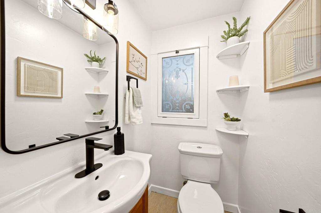 1729 Bancroft Street Property Photo 26