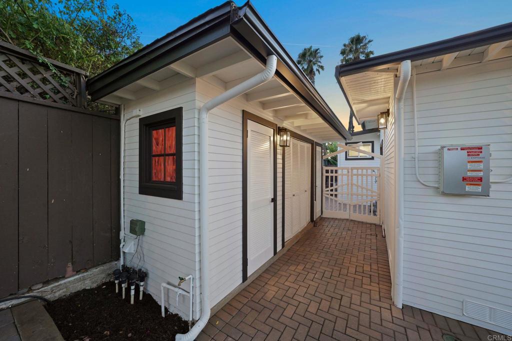 1729 Bancroft Street Property Photo 45