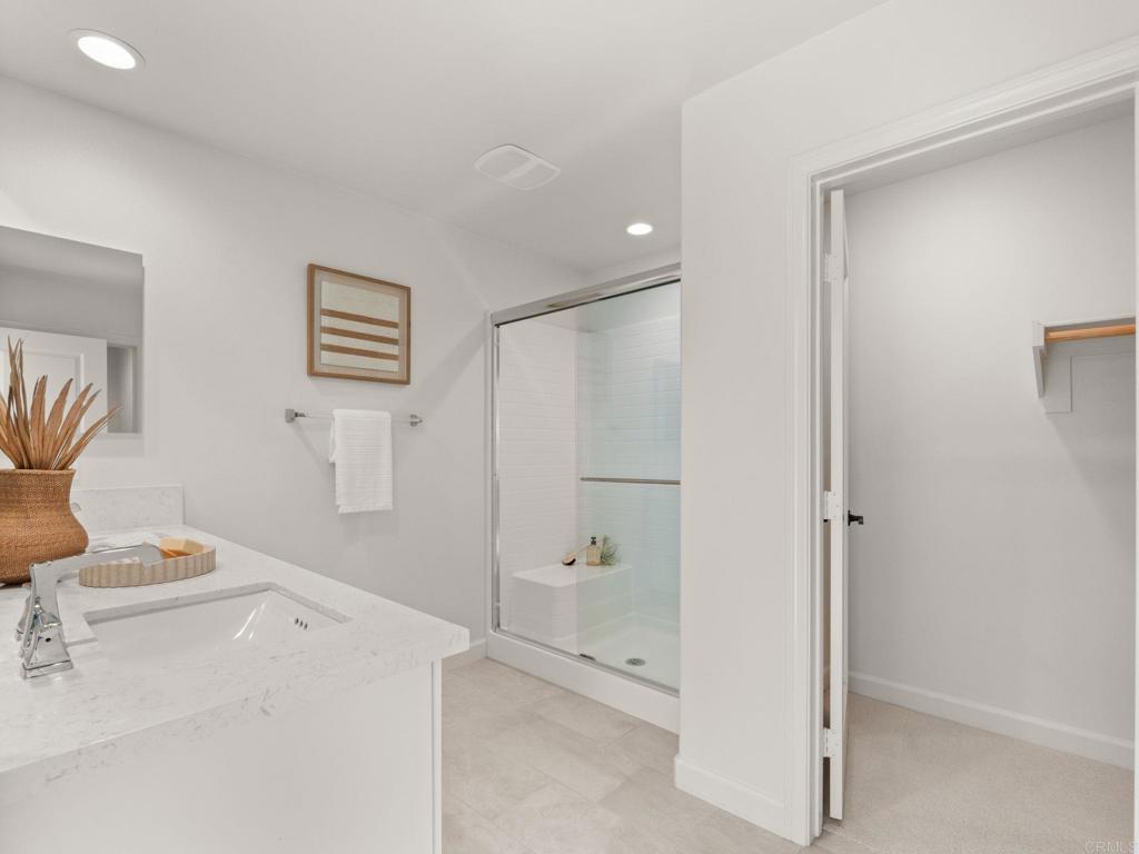 862 Slate Street Property Photo 8