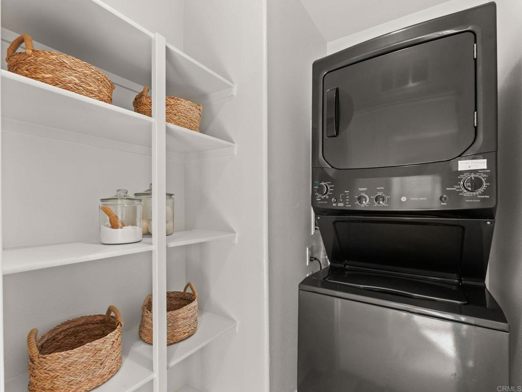 862 Slate Street Property Photo 24