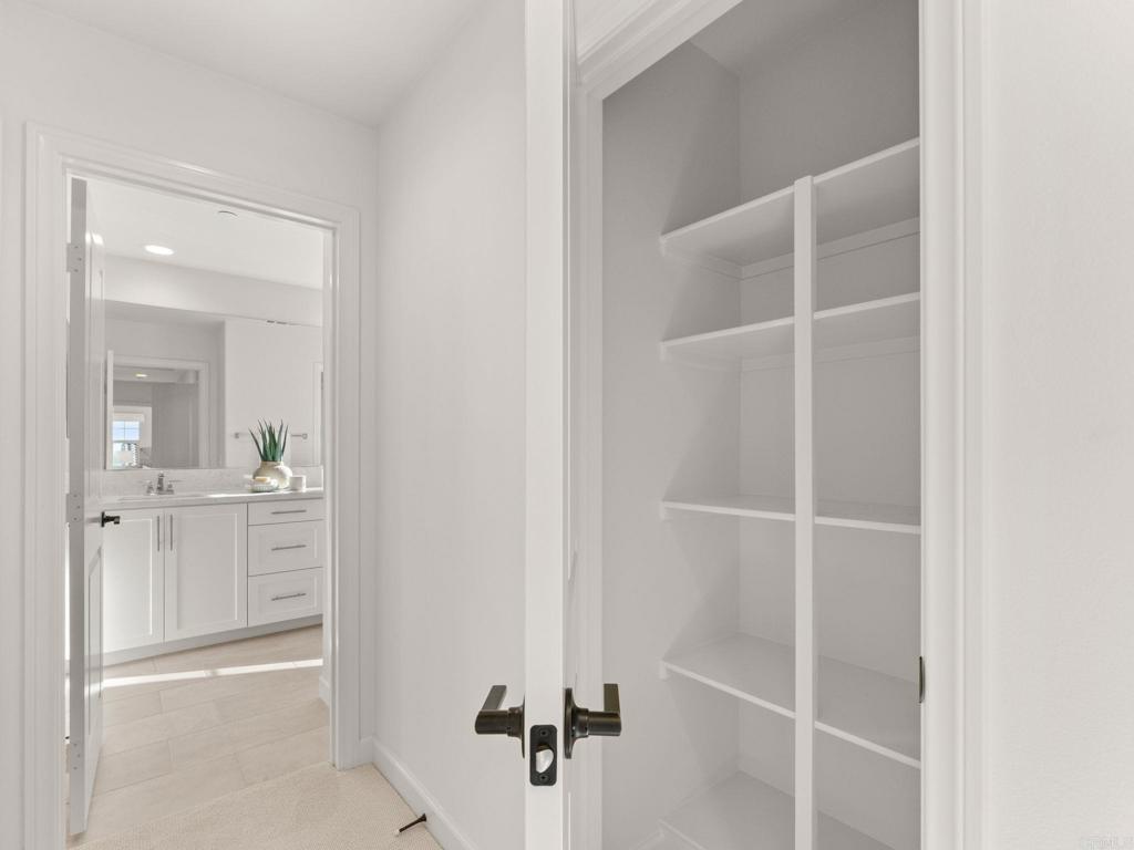 862 Slate Street Property Photo 25