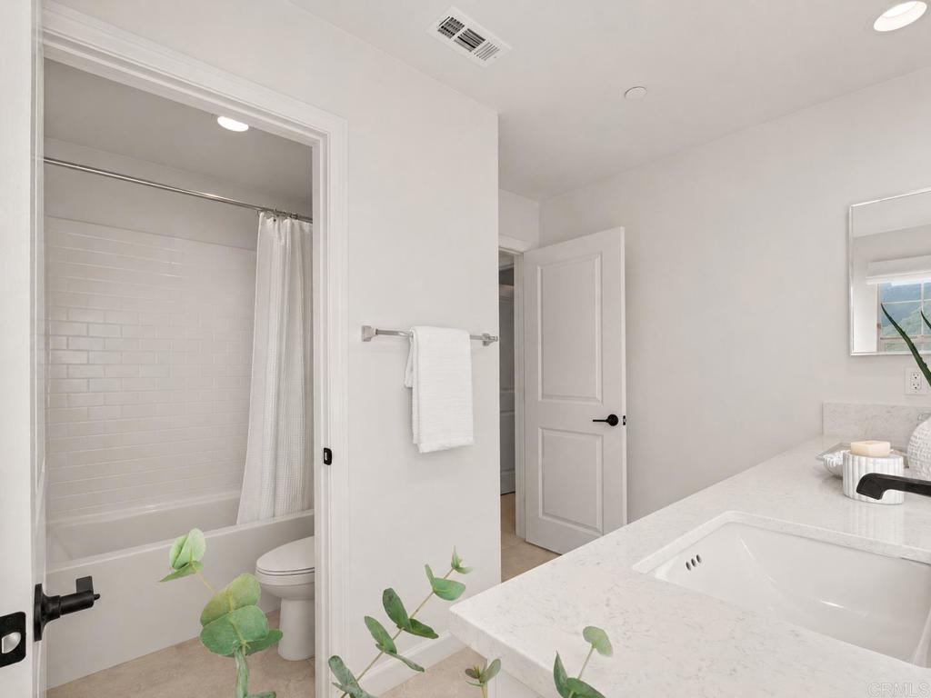 862 Slate Street Property Photo 28