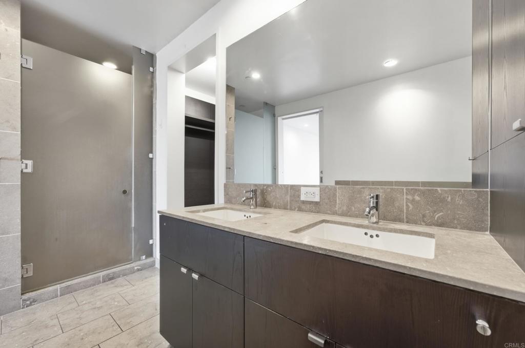6250 Hollywood Boulevard 12h Property Photo 13