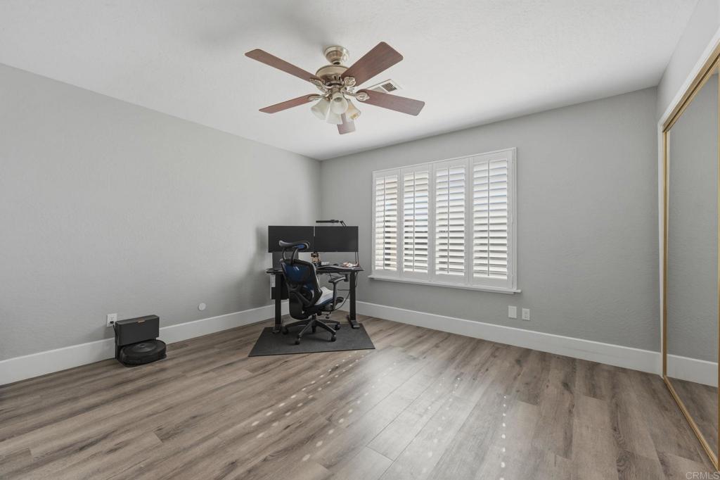 929 Pepper Tree Lane Property Photo 24
