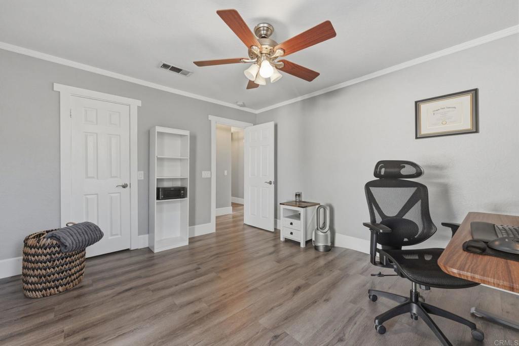 929 Pepper Tree Lane Property Photo 37
